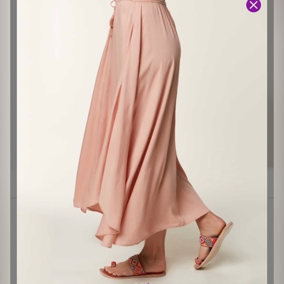 O’Neill pink skirt - Picture 2 of 8